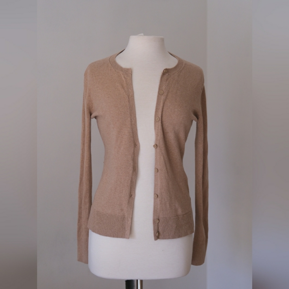 GAP Women's Beige Cardigan Sweater